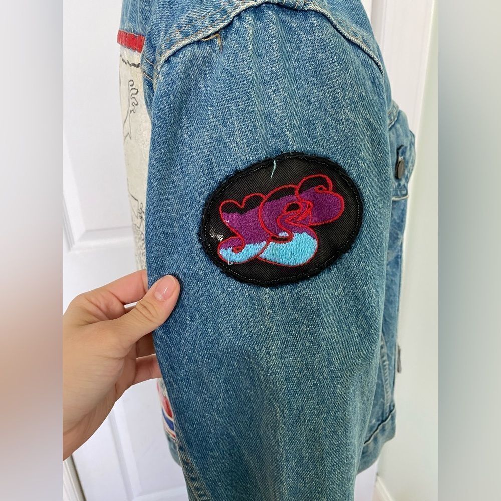 1990s/80s Levi’s Jean Jacket with Hand painted WHO Band Album Cover - Picture 6 of 11